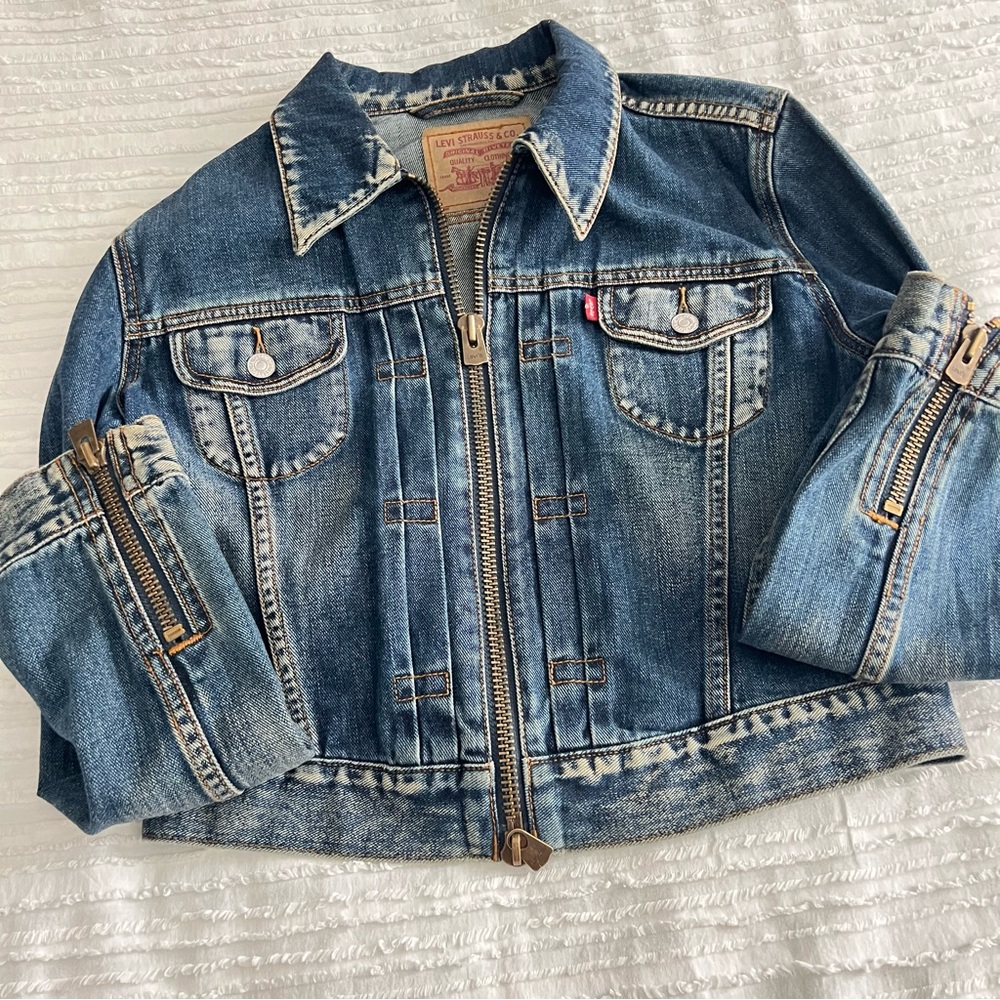 Levi’s Vintage Y2K Zip Front Denim Trucker Jacket USA Zip Sleeves